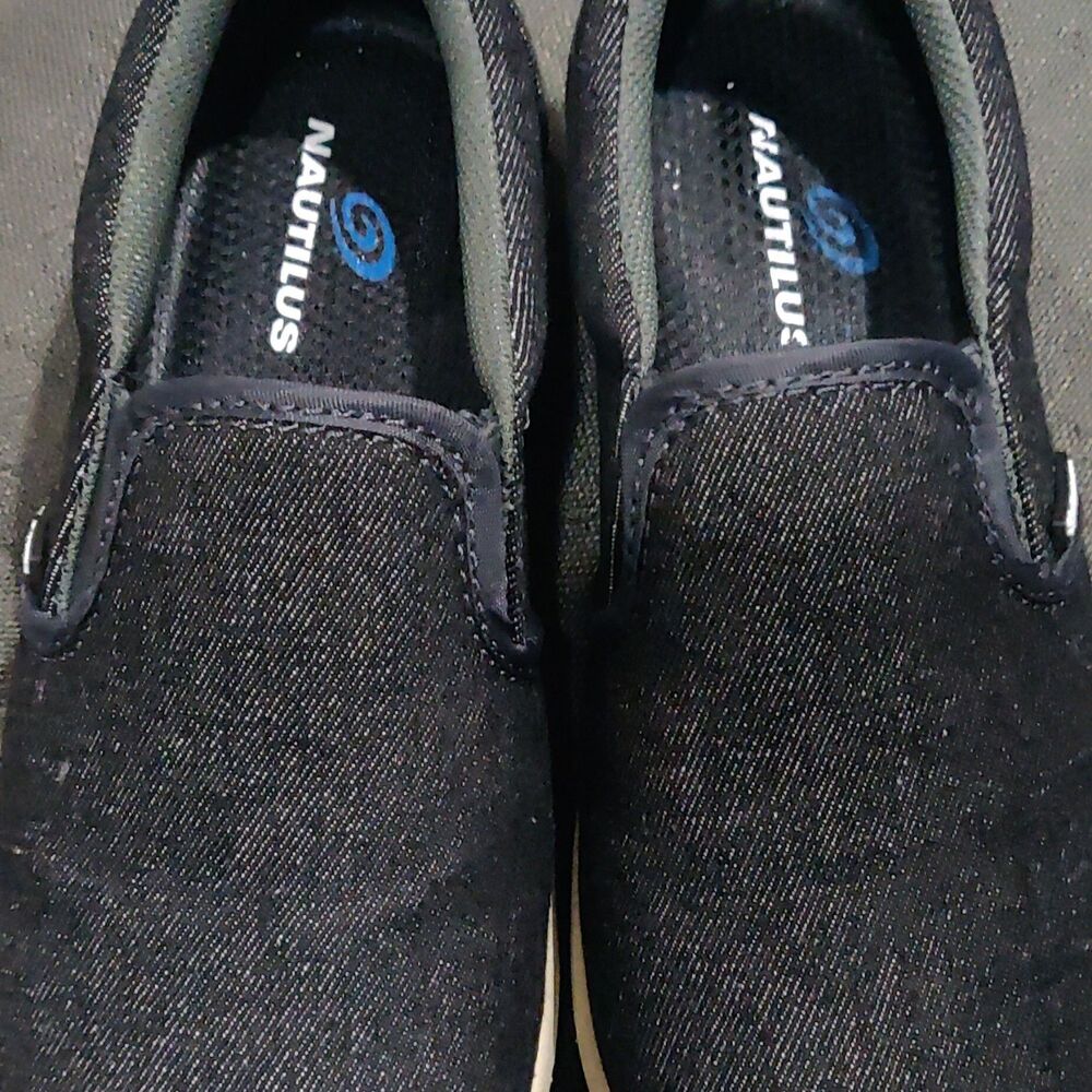 Nautilus Women's 6 Slip-On Resistant Steel Toe Safety Shoe Black Denim